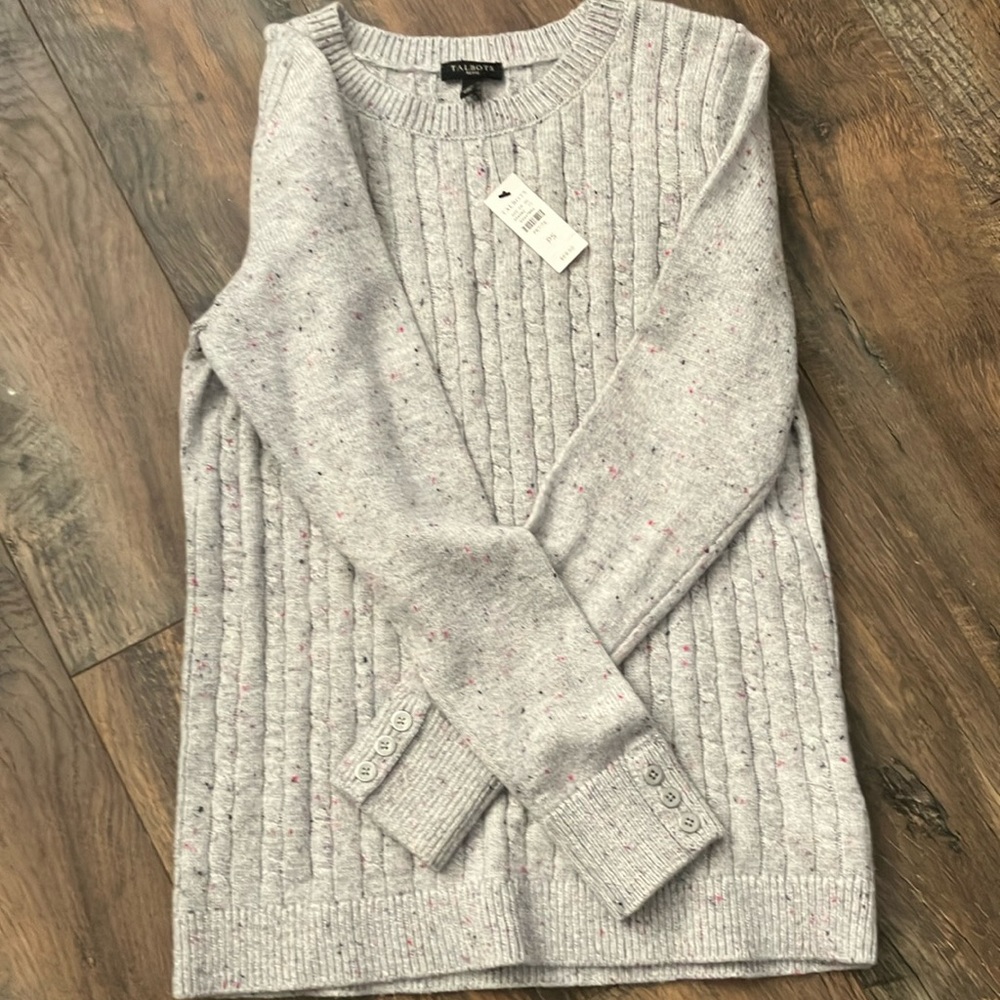 Supper cute talbots sweater. Size small.
